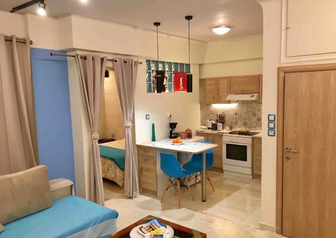 Piraeus Blue Grand Suite di Giorgio 10 mins from the port. Esterno foto